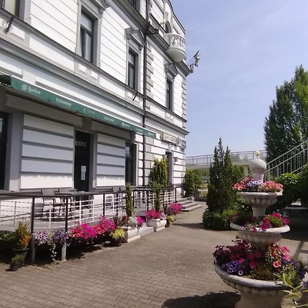 Hotel Cade Písek Esterno foto