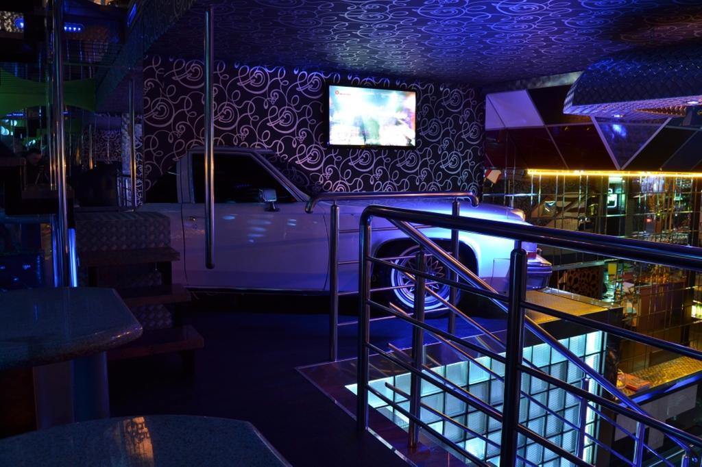 Hotel Cade Písek Esterno foto