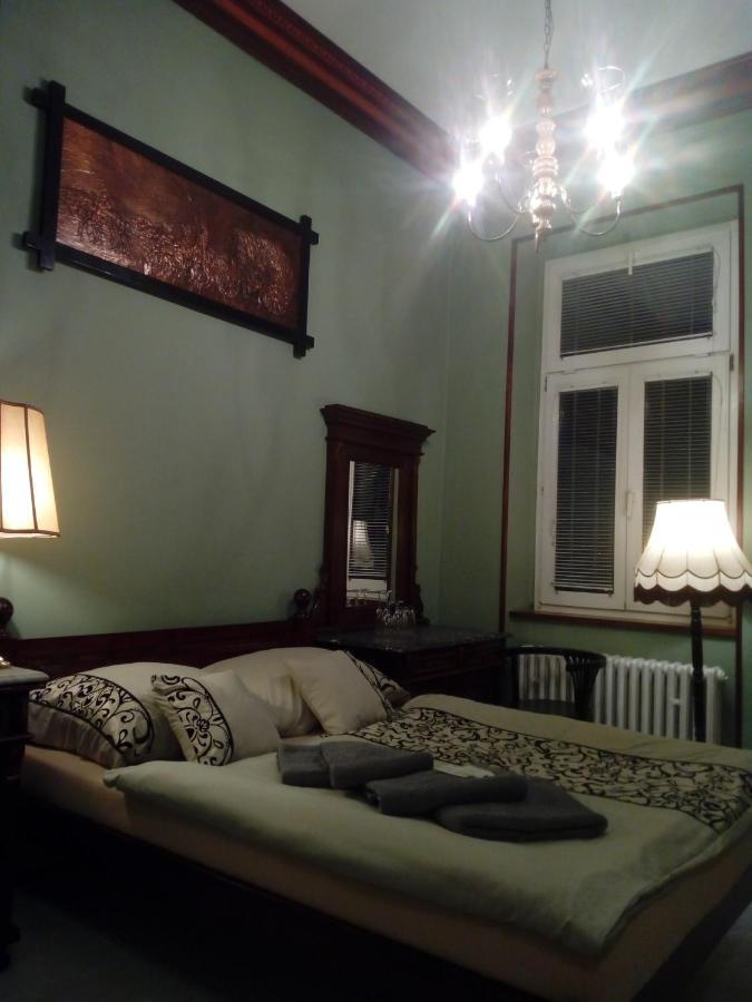 Hotel Cade Písek Esterno foto